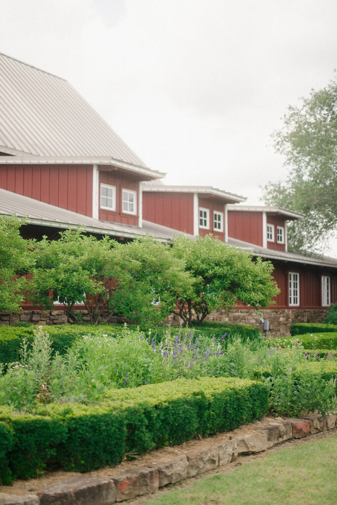 Enchanting Walnut Grove Wedding in Fayetteville, Arkansas