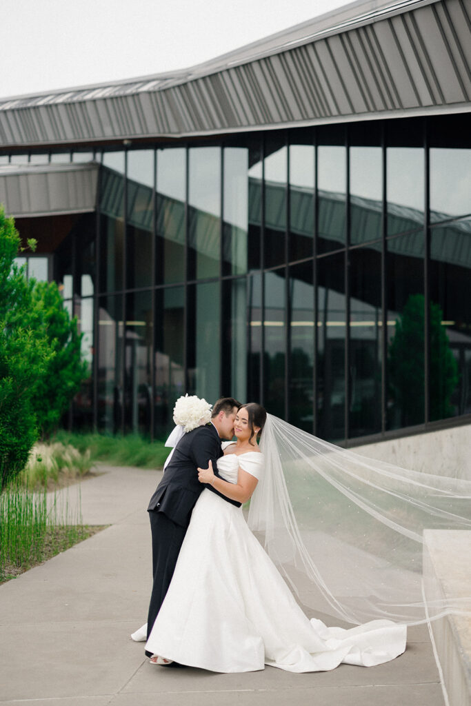 Memorial Day Weekend Wedding at US Marshals Museum in Fort Smith, Arkansas