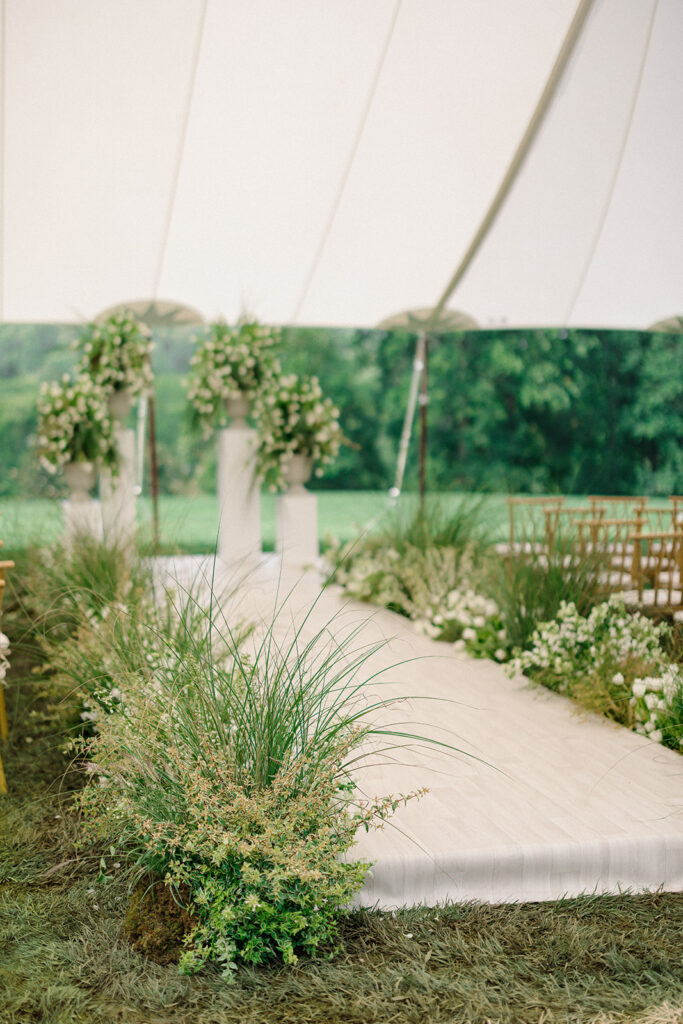 Blackberry Farm wedding ceremony in Tennessee