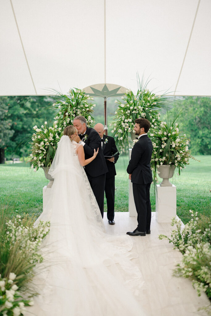 Blackberry Farm wedding ceremony in Tennessee