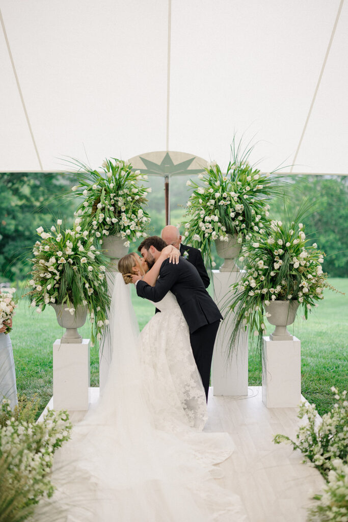 Blackberry Farm wedding ceremony in Tennessee